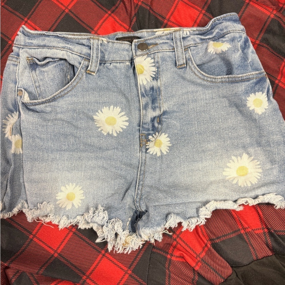 Material Girl Sz 9 Denim Daisy Print Women's Shorts